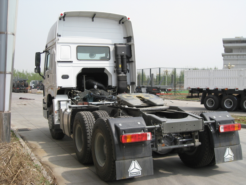 Luen Sinotruk Howo 10 ruedas de alta calidad 40T 6*4 nueva cabeza de camión tractor a la venta