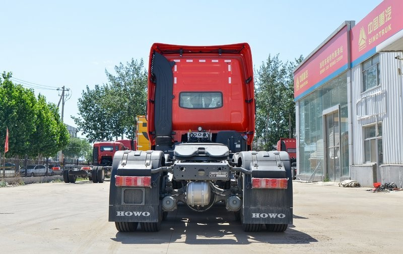 Pequeño camión tractor todoterreno hidráulico