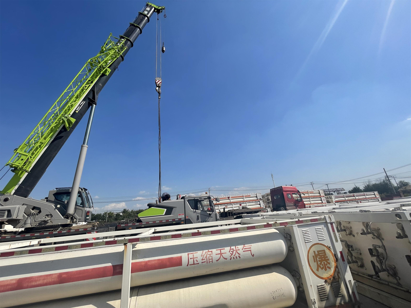 Remolque de tubo largo con tanque de GNC para gasolinera móvil de fábrica 