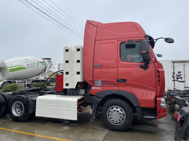 Sitrak Cng SINOTRUK GNL resistente CNG utilizó el tractor C7H 430hp 460hp 6x4