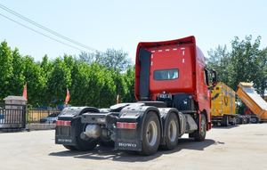 Pequeño camión tractor todoterreno hidráulico