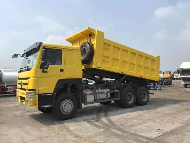 Camión volquete de hormigón automático amarillo